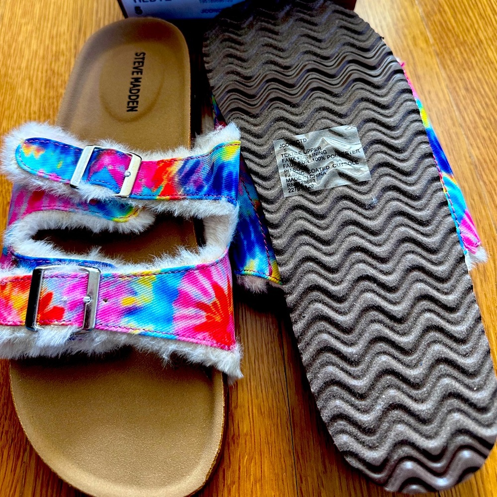 NIB Steve Madden size 5. Tie dye faux shearling lined 2 strap slide